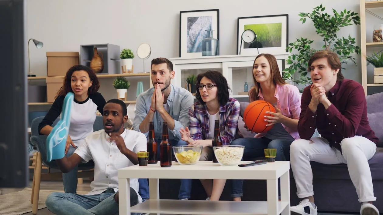 apollo group tv error codes fix - friends watching live sports together